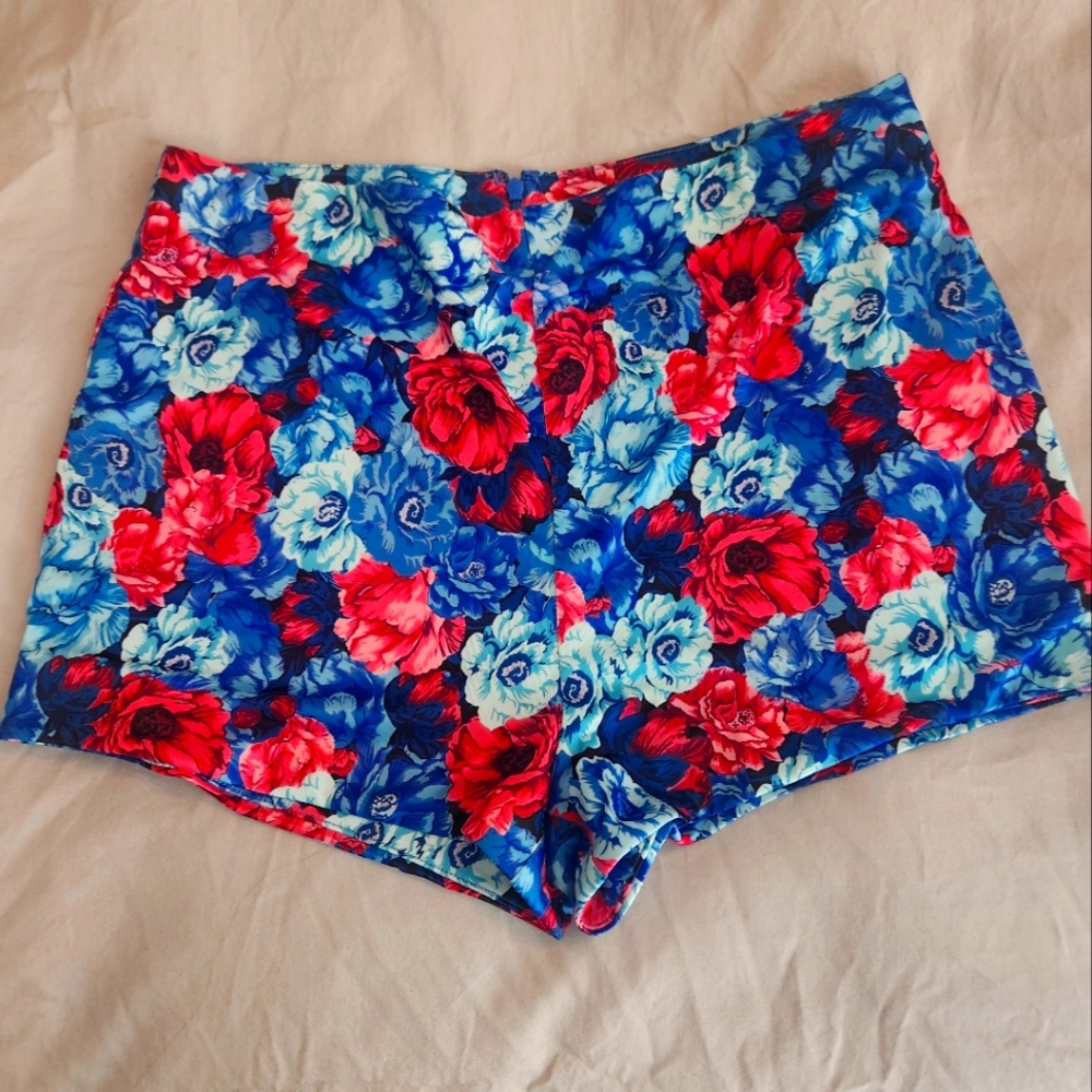 Lovers and friends shorts